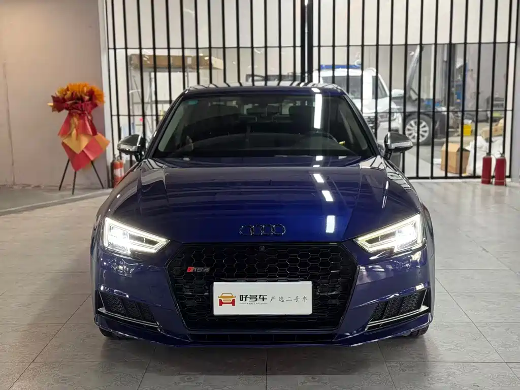 Audi A4L 2018 30th Anniversary Model 40 TFSI Enterprising купить на сайте DeffCars