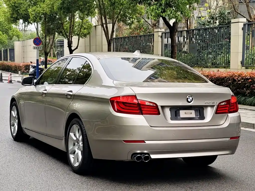 BMW 5 Series imported 2012 528i xDrive luxury model купить на сайте DeffCars