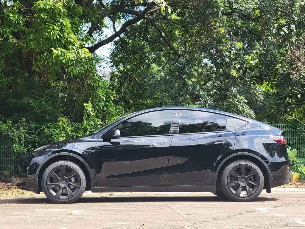 Model Y 2022 facelift rear-wheel drive version купить на сайте DeffCars