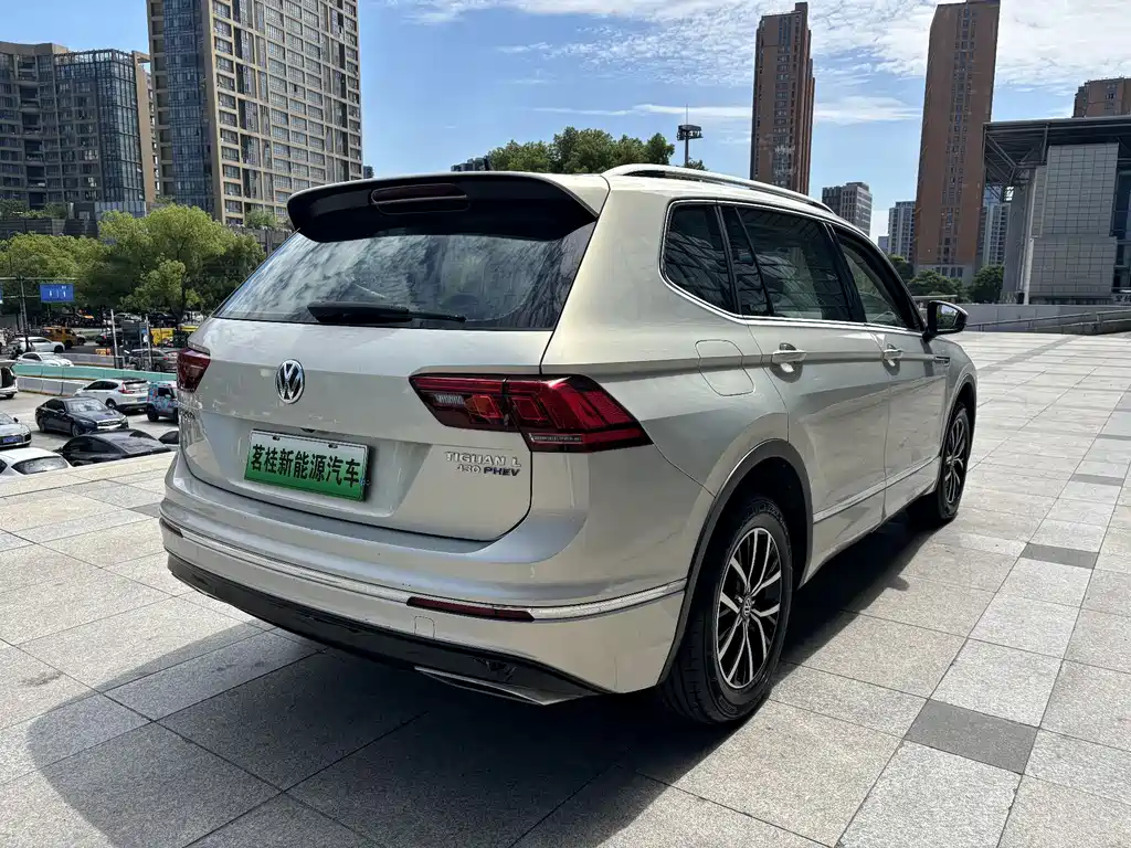 Tiguan L plug-in hybrid 2019 430PHEV hybrid luxury version купить на сайте DeffCars