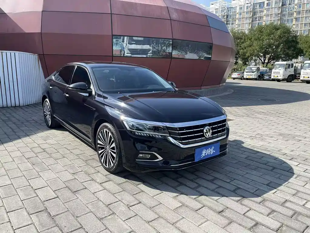 Passat 2019 330TSI Deluxe Edition National VI купить на сайте DeffCars