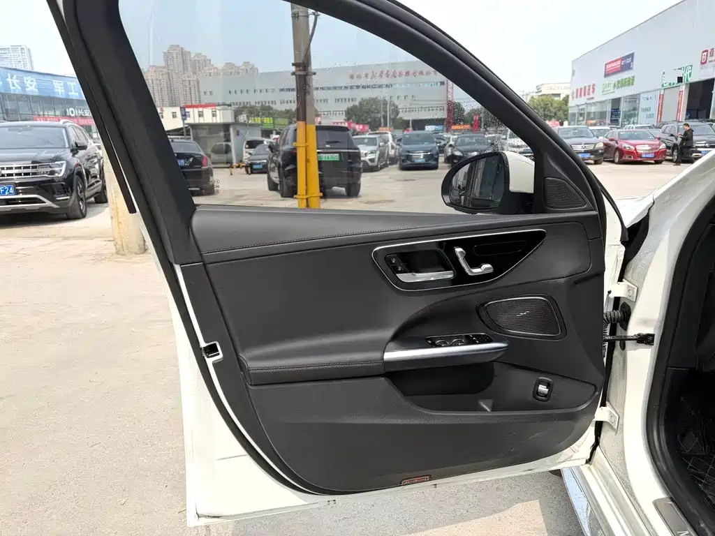 Mercedes-Benz C-Class 2025 C 260 L Sports Edition купить на сайте DeffCars