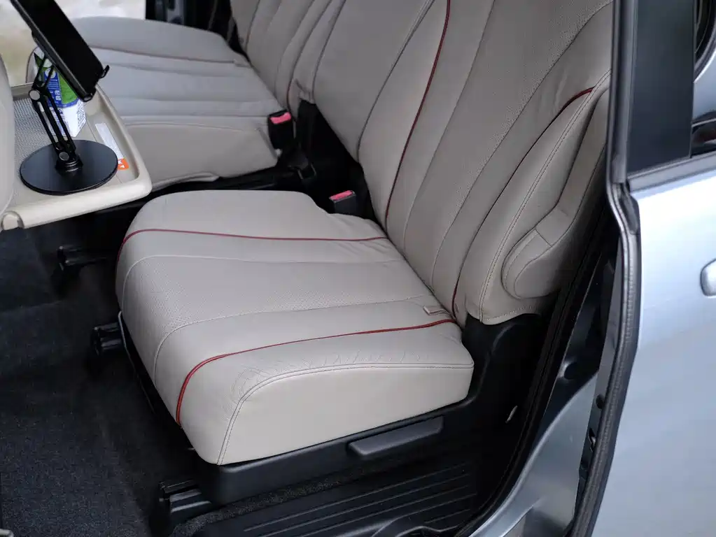 Mazda5 2011 2.0L automatic luxury model купить на сайте DeffCars