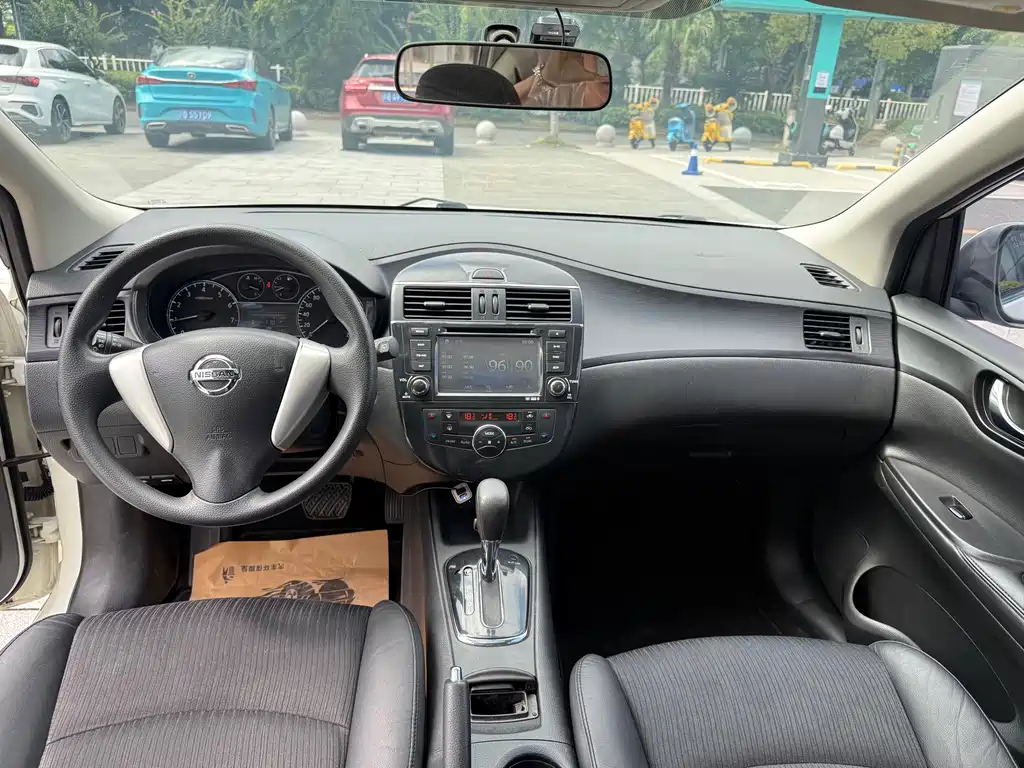 Tiida 2014 1.6L CVT intelligent купить на сайте DeffCars