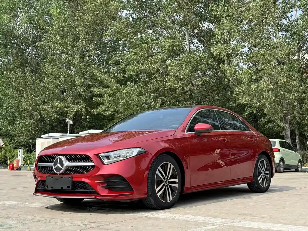 Mercedes-Benz A-Class 2019 A 180 L Sports Sedan купить на сайте DeffCars