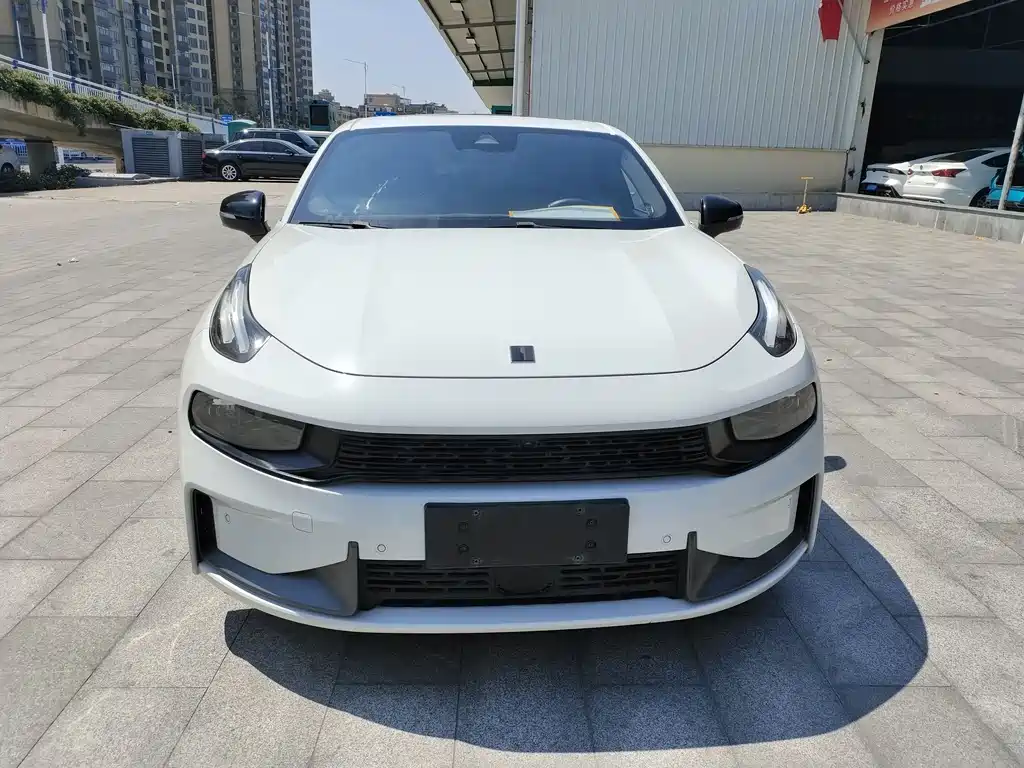 Lynk & Co 03 2019 1.5TD DCT Powerful Edition National VI купить на сайте DeffCars