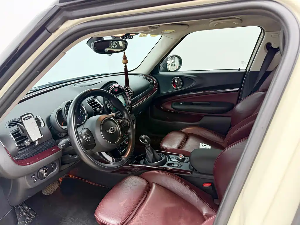 MINI CLUBMAN 2016 facelift 1.5T COOPER Connoisseur’s Edition купить на сайте DeffCars