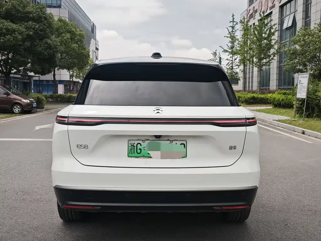 NIO ES8 2024 model 75kWh купить на сайте DeffCars