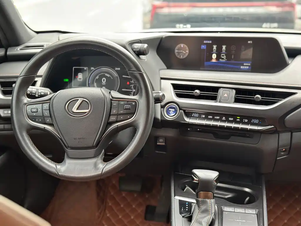 Lexus UX 2020 260h Discovery Edition купить на сайте DeffCars