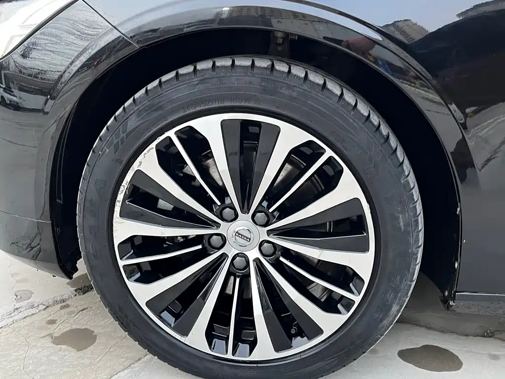 Volvo S90 2024 B5 Zhiyi Luxury Edition купить на сайте DeffCars