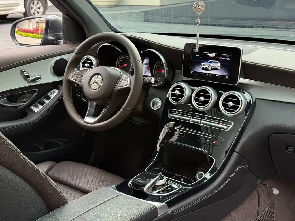Mercedes-Benz GLC 2018 facelift GLC 200 4MATIC купить на сайте DeffCars