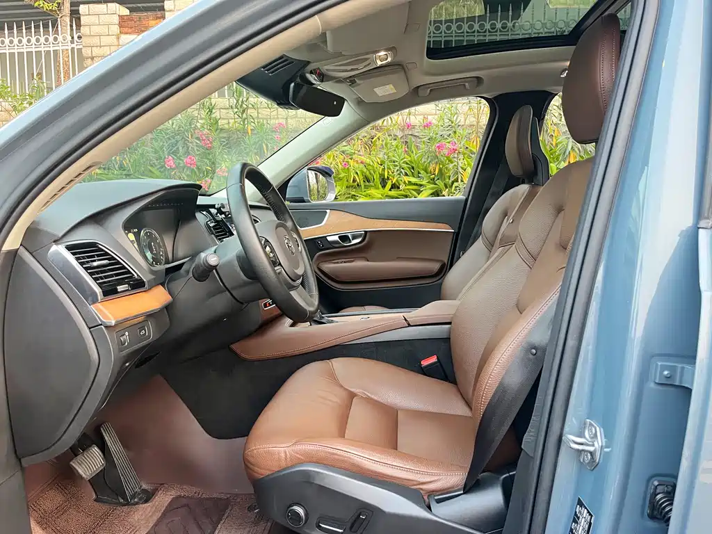 Volvo XC90 2020 T6 Zhiyi Luxury Edition 7 seats купить на сайте DeffCars