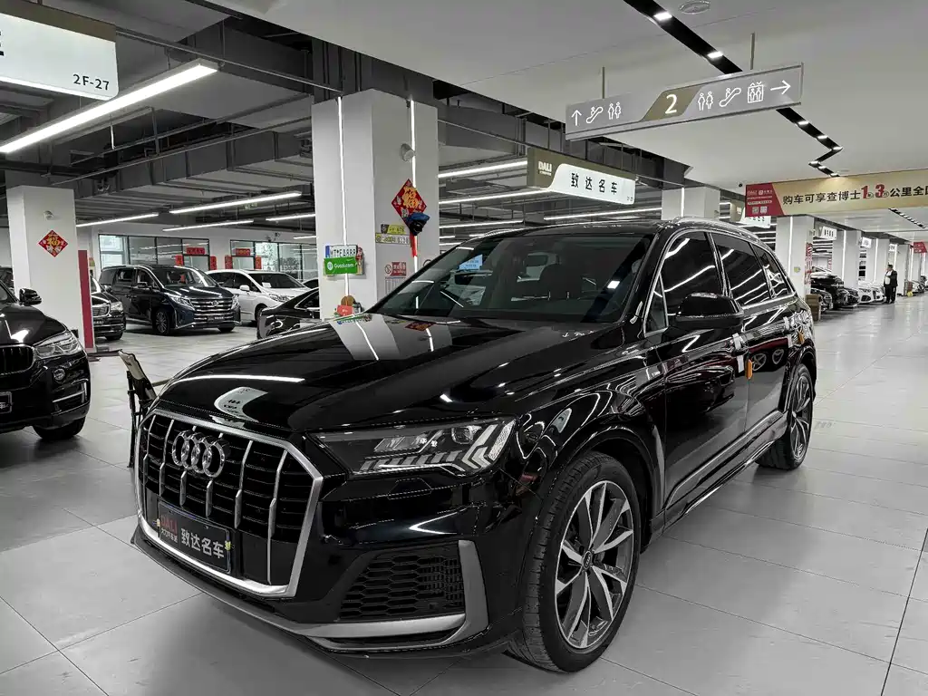 Audi Q7 2021 55 TFSI quattro S line sports version купить на сайте DeffCars