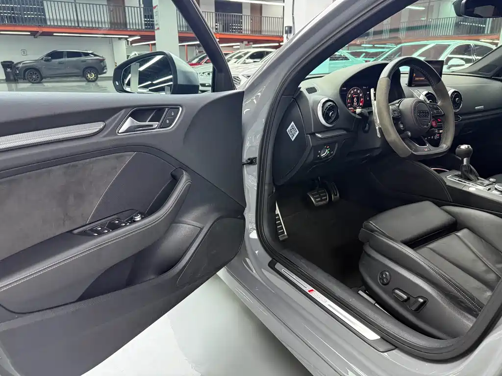 Audi RS 3 2017 RS 3 2.5T Limousine купить на сайте DeffCars