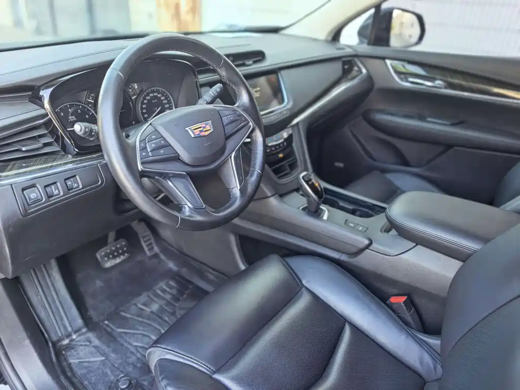 Cadillac XT5 2018 25T luxury model купить на сайте DeffCars