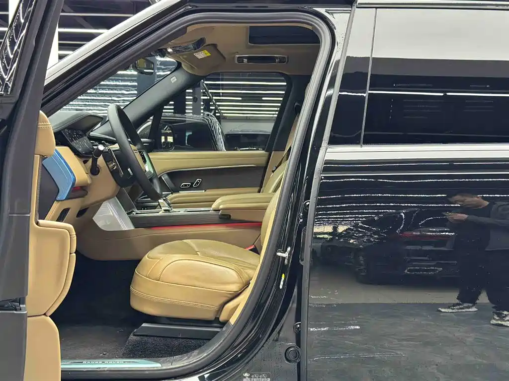 Range Rover 2025 3.0 L6 400PS Extended Edition купить на сайте DeffCars