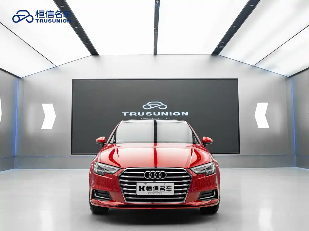 Audi A3 2018 30th Anniversary Model Limousine 35 TFSI Fashion Model купить на сайте DeffCars