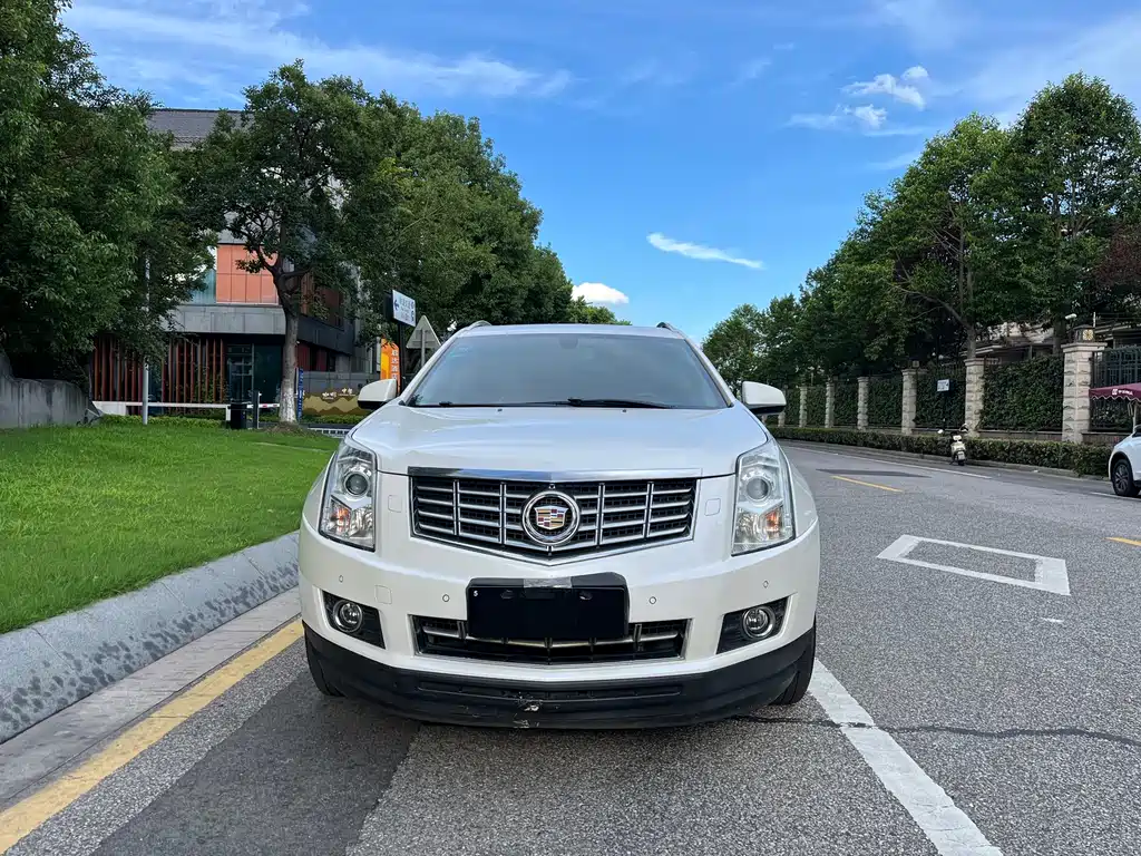 Cadillac SRX 2014 3.0L Elite купить на сайте DeffCars