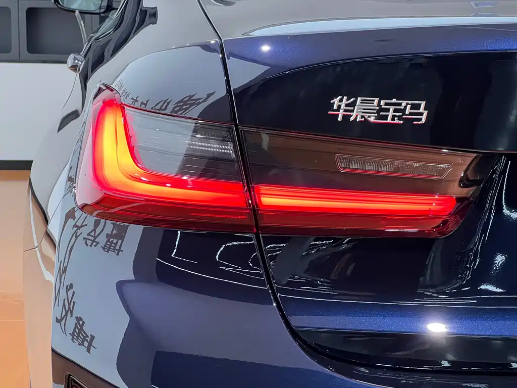 BMW 3 Series 2025 330Li M Sports Night Package купить на сайте DeffCars