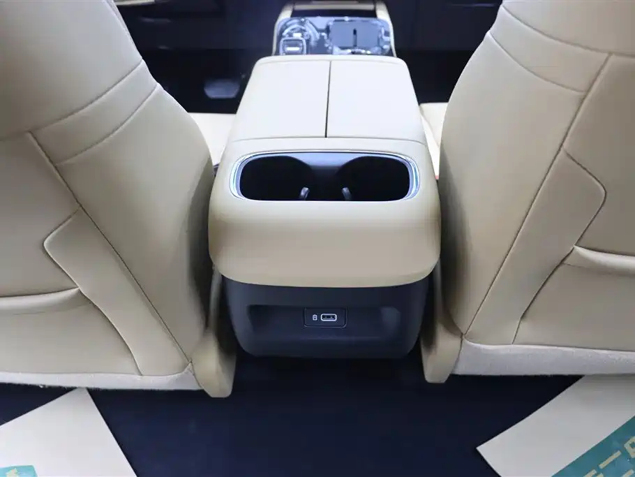 Trumpchi E8 PHEV 2025 model 150km PRO+ купить на сайте DeffCars