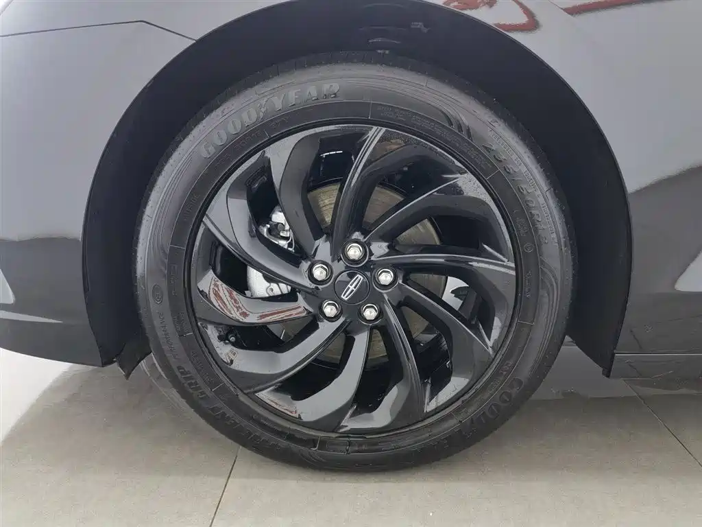 Lincoln Z 2025 2.0T Premium Hybrid Edition купить на сайте DeffCars