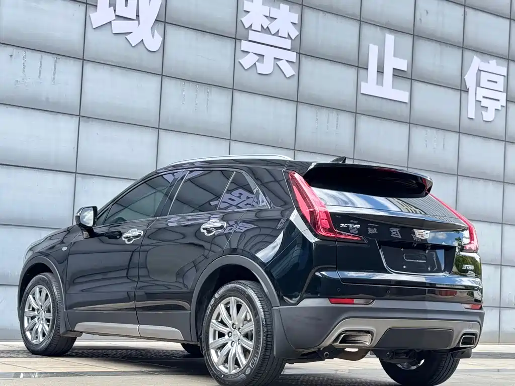 Cadillac XT4 2018 28T two-wheel drive leading model купить на сайте DeffCars