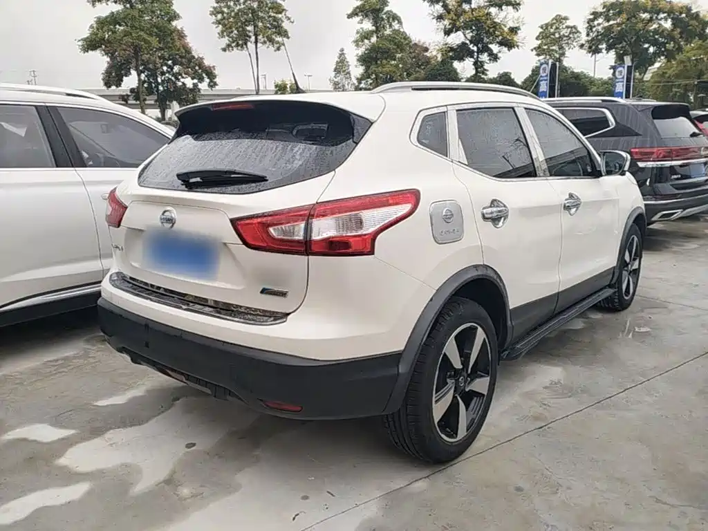 Qashqai 2017 2.0L CVT Deluxe Edition National V купить на сайте DeffCars