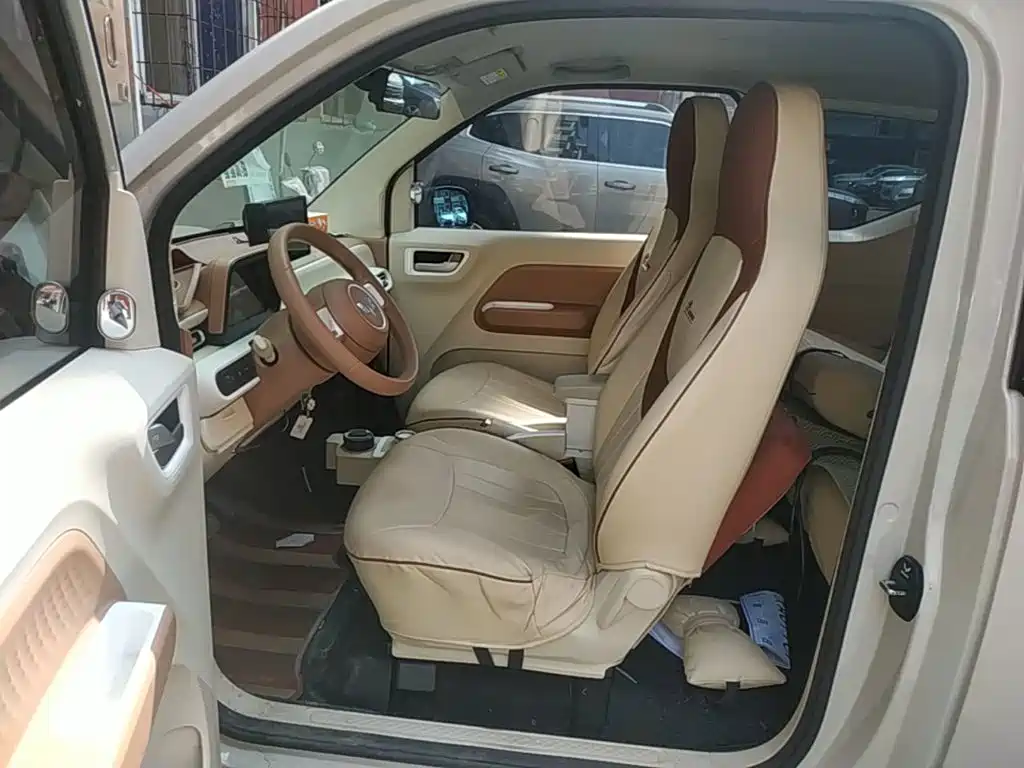 Hongguang MINIEV 2024 third generation 215km youth version купить на сайте DeffCars