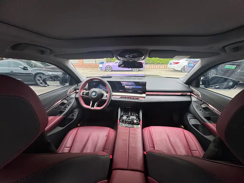 BMW 5 Series 2025 530Li Exclusive M Sports Package купить на сайте DeffCars