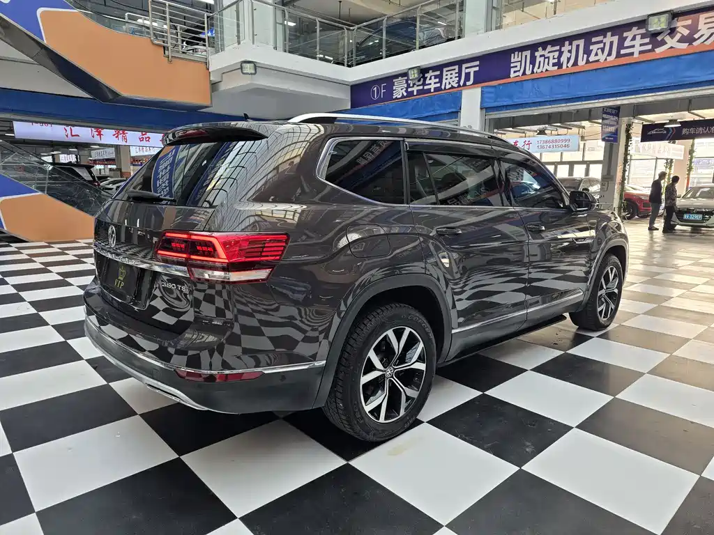 Touron 2020 380TSI four-wheel drive luxury version National VI купить на сайте DeffCars