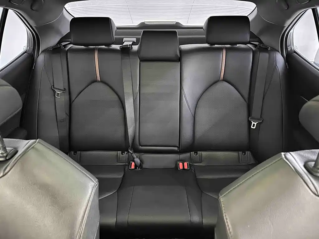 Camry 2023 2.5G Deluxe Edition купить на сайте DeffCars