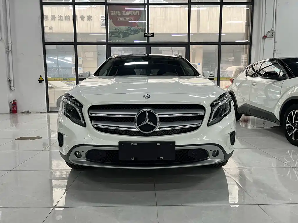 Mercedes-Benz GLA 2016 GLA 220 4MATIC Fashion Model купить на сайте DeffCars