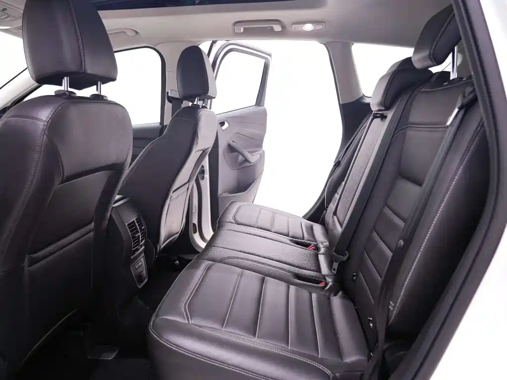 Escape 2019 EcoBoost 180 two-wheel drive platinum airfoil National VI купить на сайте DeffCars