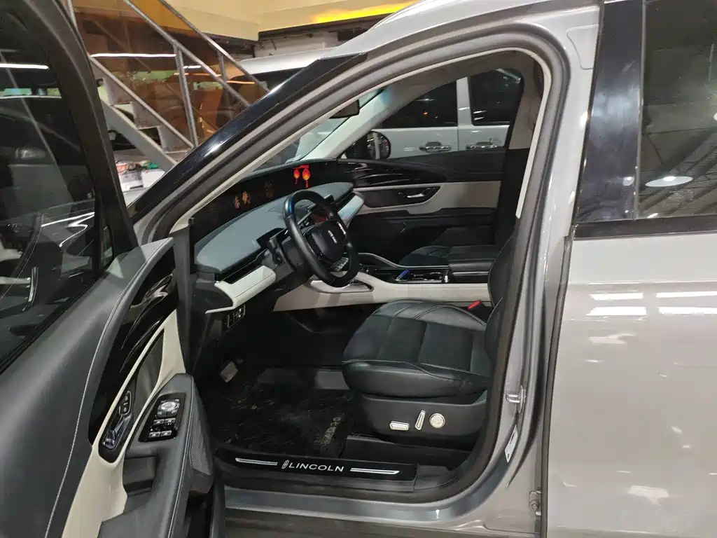 Voyager 2023 2.0T four-wheel drive exclusive edition купить на сайте DeffCars