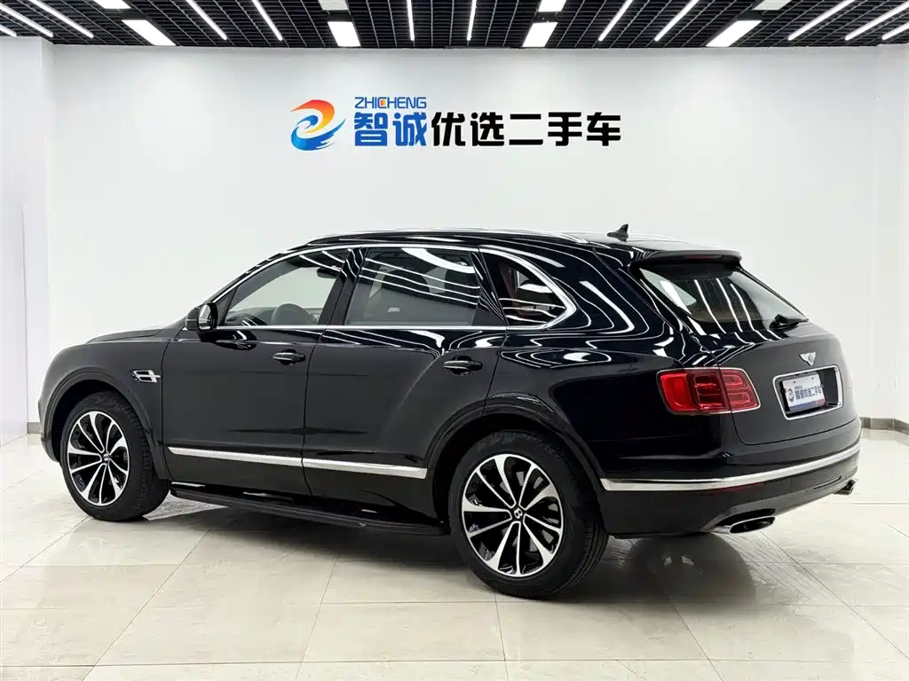 Bentayga 2016 6.0T Standard Edition купить на сайте DeffCars