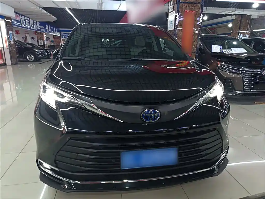 SIENNA 2021 2.5L Hybrid Comfort Edition купить на сайте DeffCars