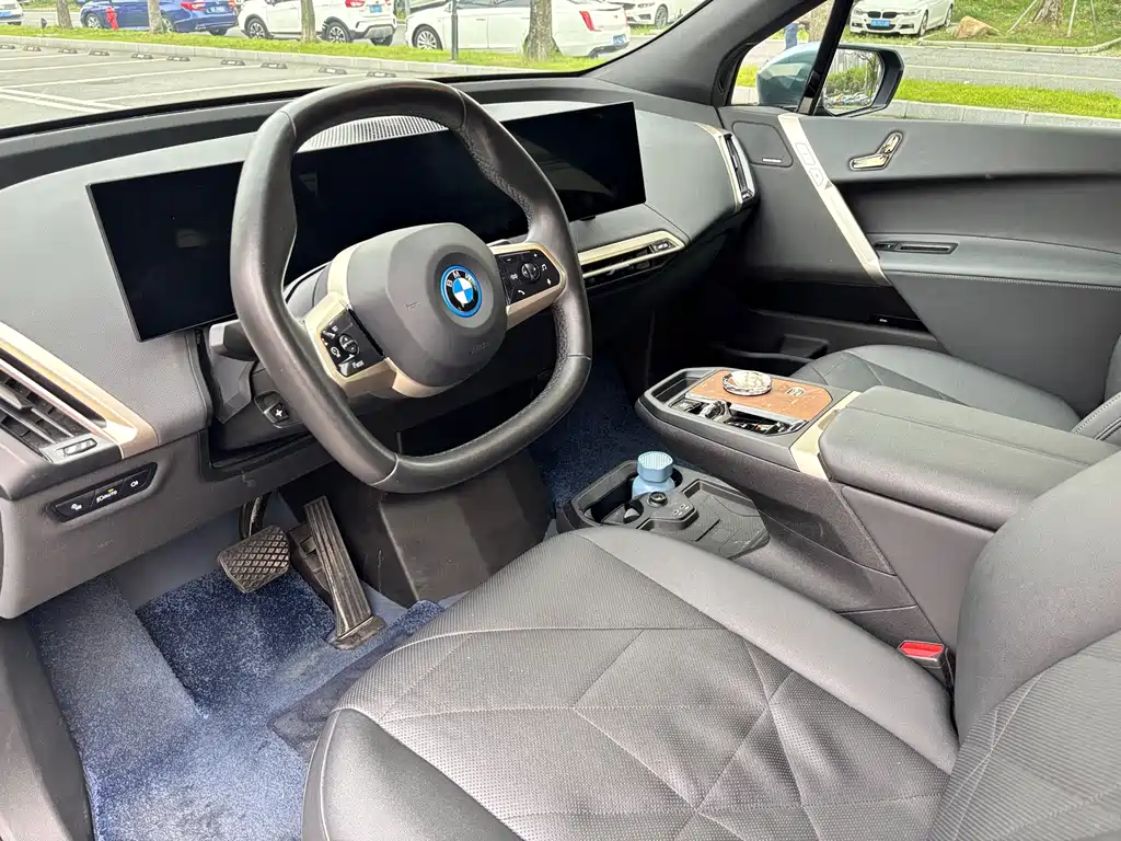 BMW iX 2022 xDrive40 купить на сайте DeffCars