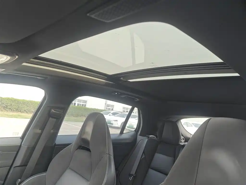 Lynk & Co 01 2023 1.5TD EM-F AM купить на сайте DeffCars