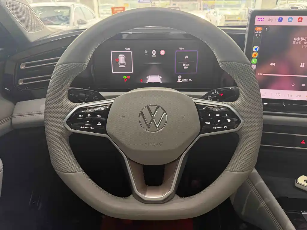 Tiguan L 2024 PRO 330TSI 2WD Smart Travel Edition купить на сайте DeffCars