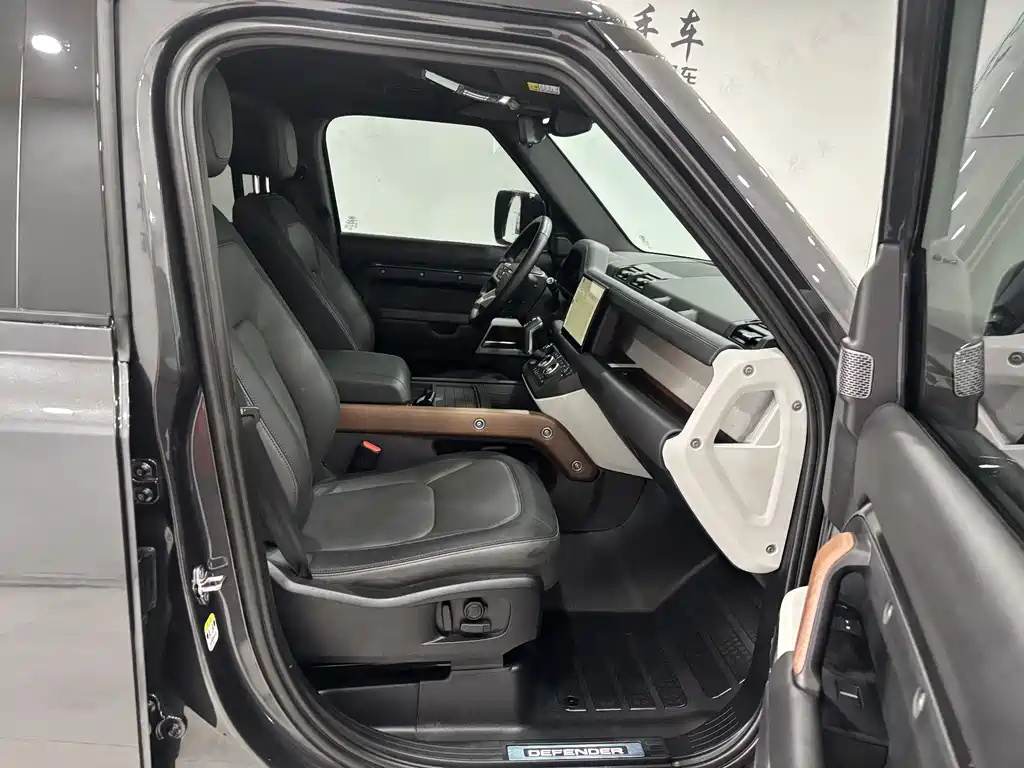 Land Rover Defender 2023 facelift 110 3.0T P400 X-DYNAMIC HSE купить на сайте DeffCars