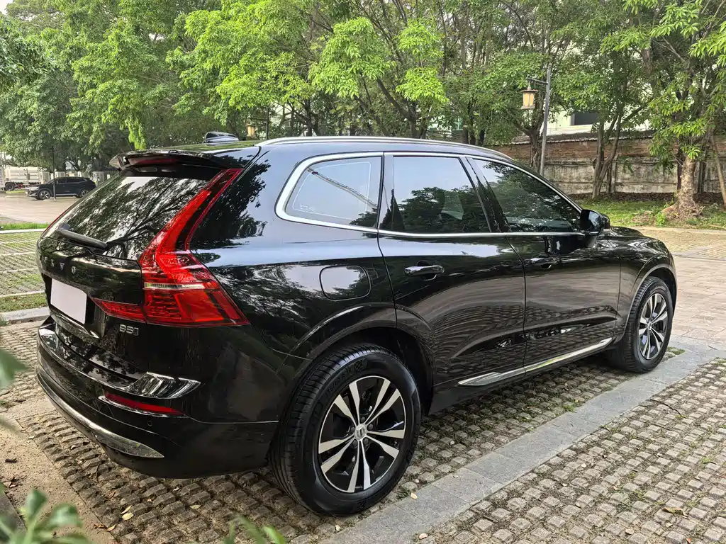 Volvo XC60 2022 B5 four-wheel drive Zhiyi Luxury Edition купить на сайте DeffCars
