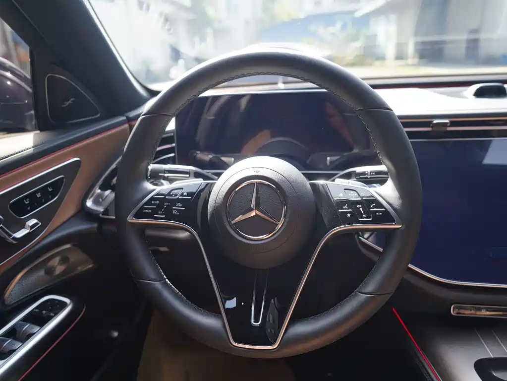 Mercedes-Benz E-Class 2024 E 300 L Luxury Model купить на сайте DeffCars