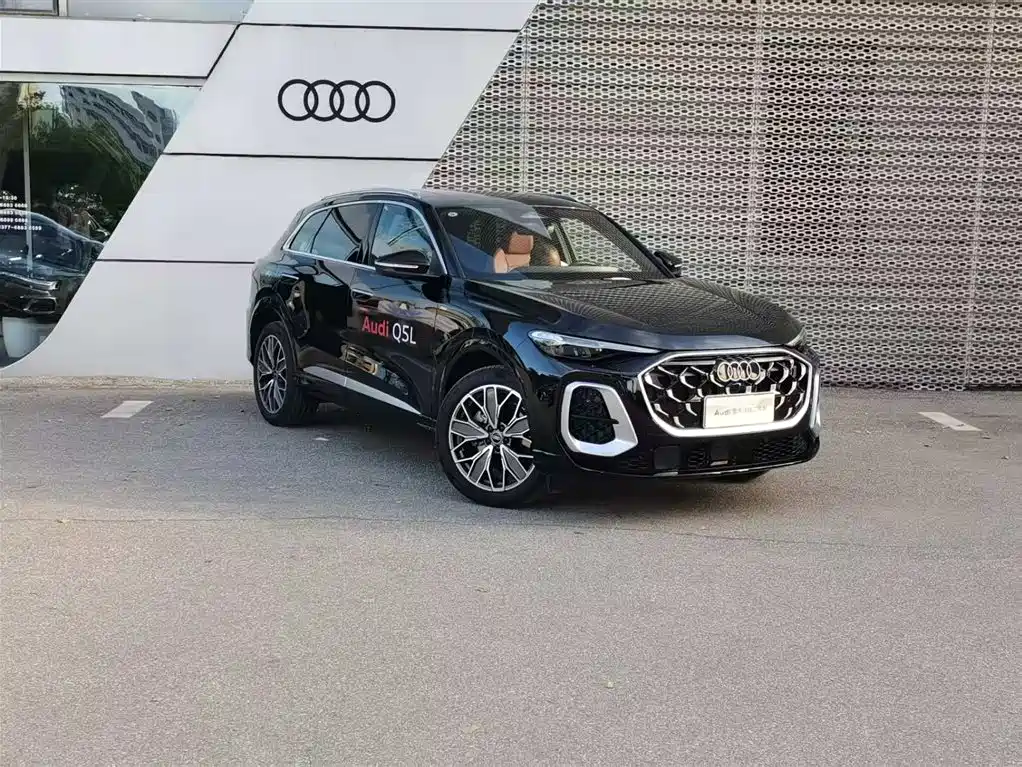 Audi Q5L 2026 2.0T Exclusive Edition for Ten Million Users купить на сайте DeffCars