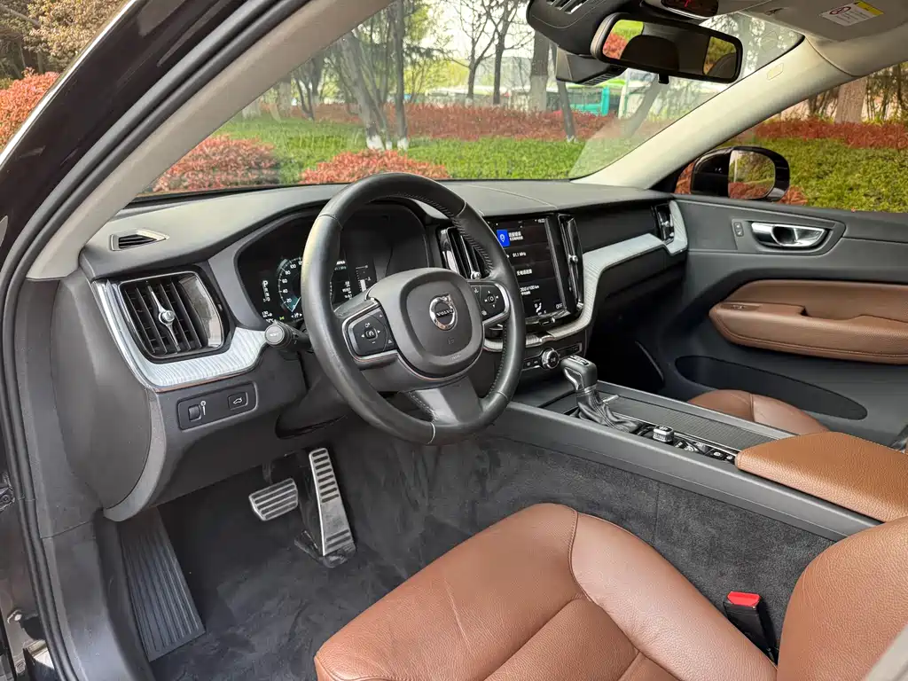 Volvo XC60 2019 T5 Four-wheel Drive Smart Edition National VI купить на сайте DeffCars