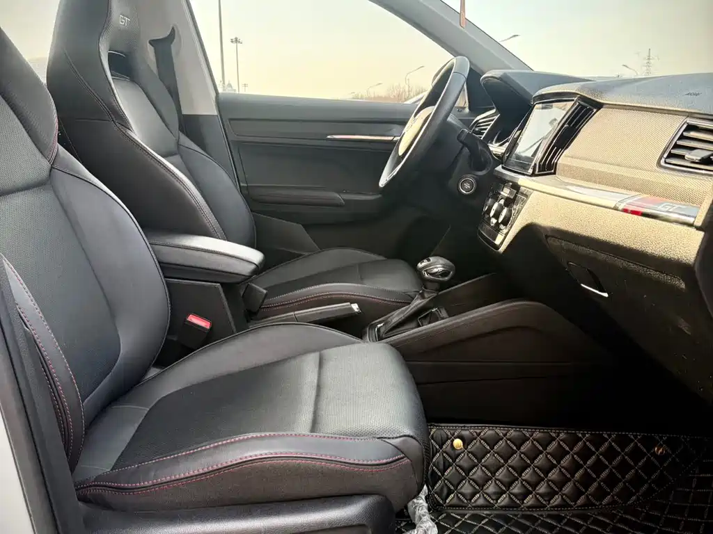 Komic 2021 GT TSI230 DSG flagship version купить на сайте DeffCars