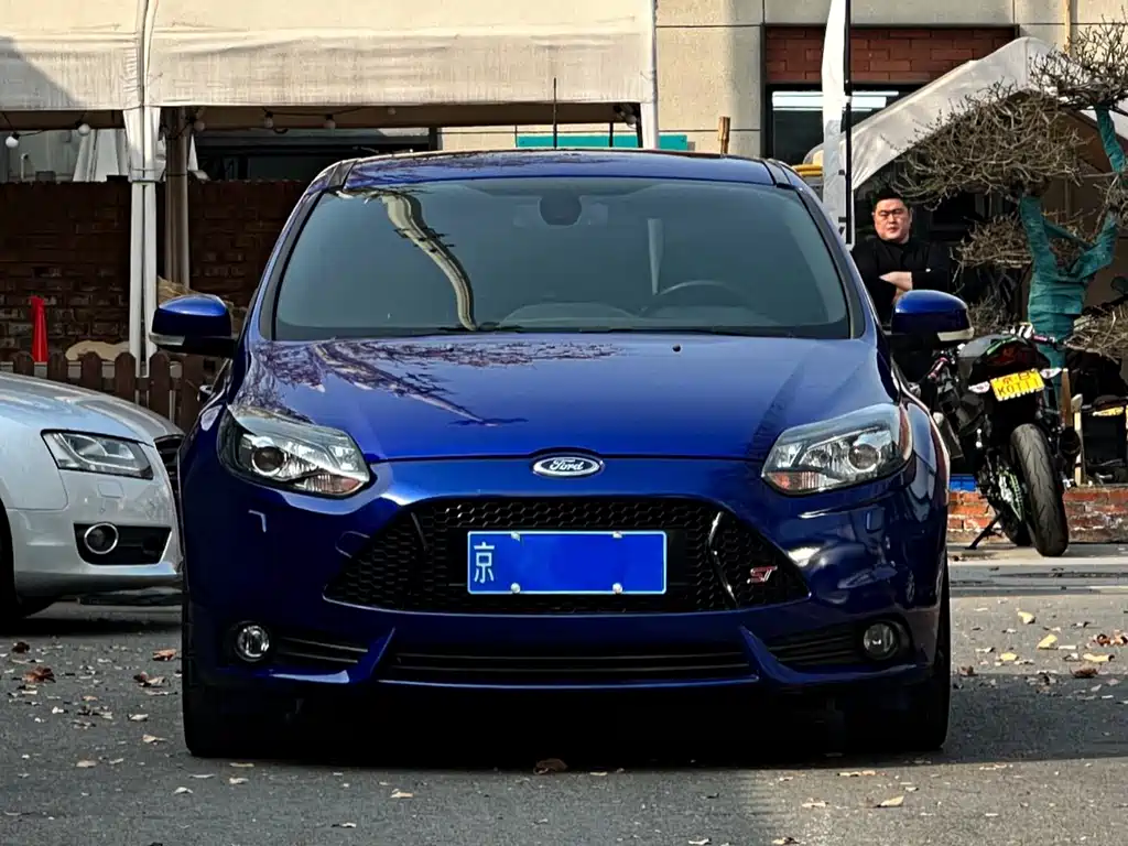 Focus (Imported) 2013 2.0T ST Standard Edition купить на сайте DeffCars