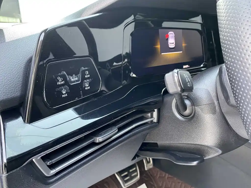 Golf 2023 280TSI DSG R-Line Lite купить на сайте DeffCars