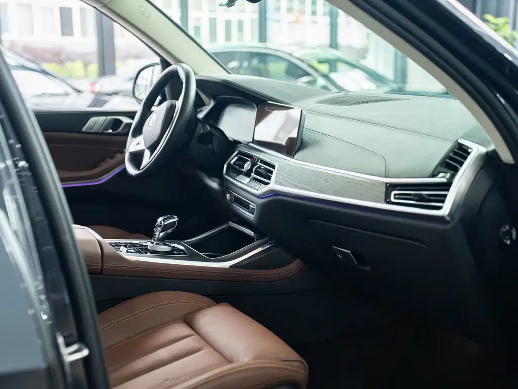 BMW X7 2020 xDrive40i Leading Luxury Package купить на сайте DeffCars