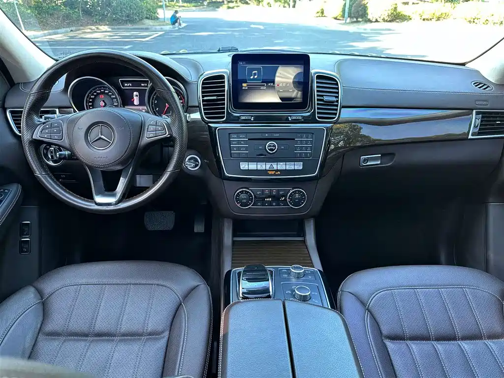 Mercedes-Benz GLS 2018 GLS 400 4MATIC luxury model купить на сайте DeffCars