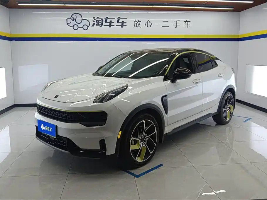 Lynk & Co 05 2020 2.0TD two-wheel drive shines Halo купить на сайте DeffCars
